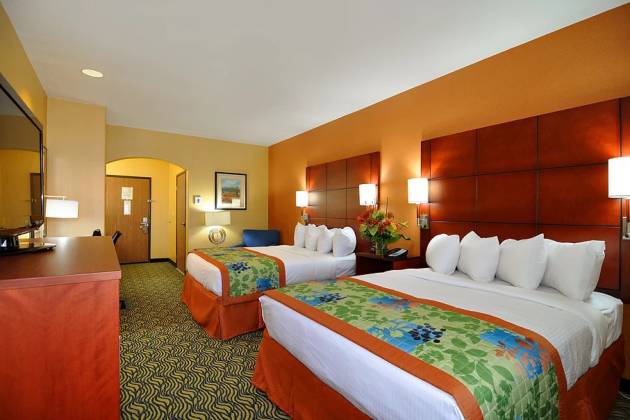 10 Best Western Plus Fresno Inn Deals Today