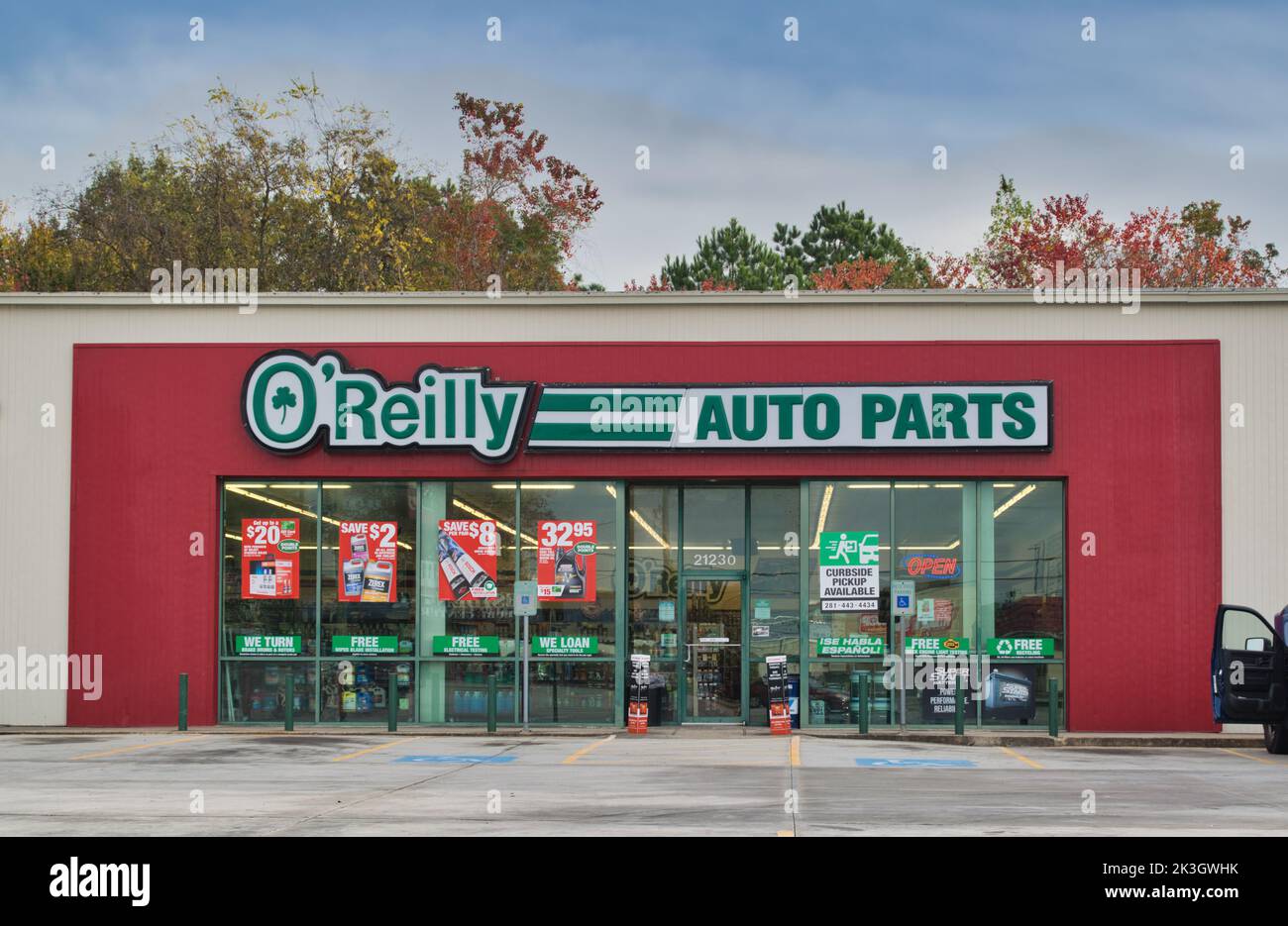 Aftermarket Parts Store Hi Res Stock Photography And Images Alamy