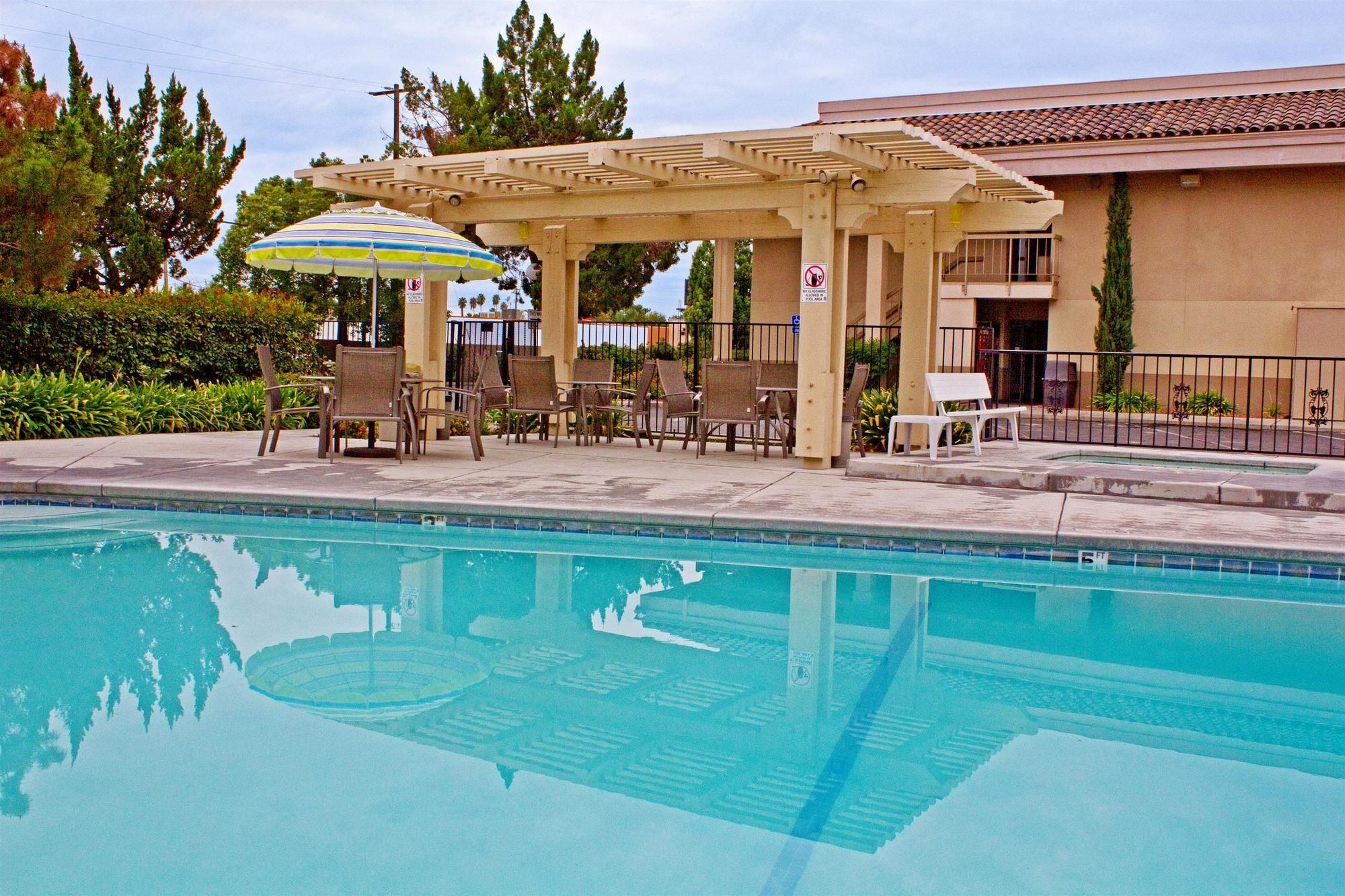 Best Western Village Inn Fresno Ca See Discounts