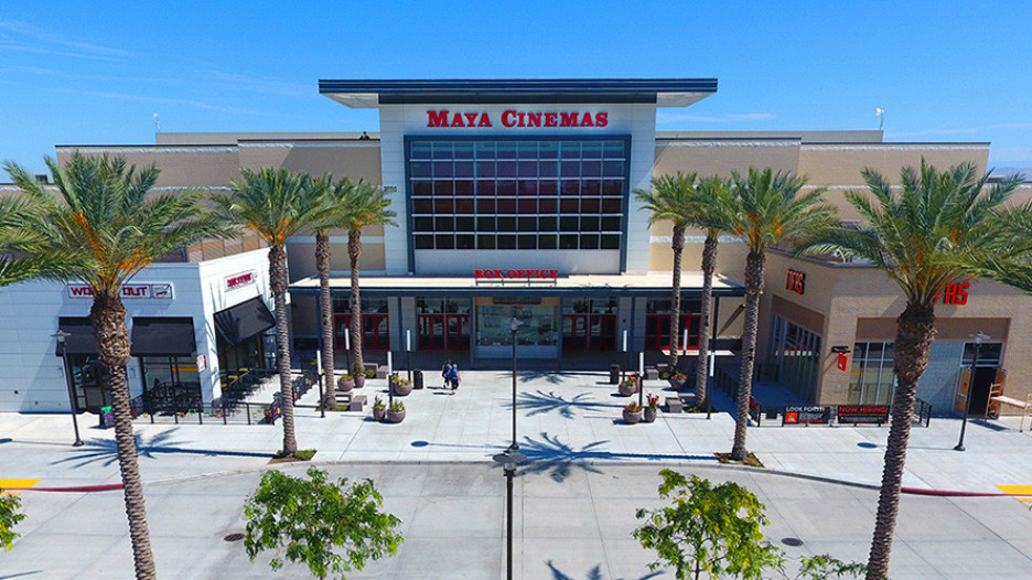 Movie Theater Maya Cinemas Fresno 16 Reviews And Photos 3090 E