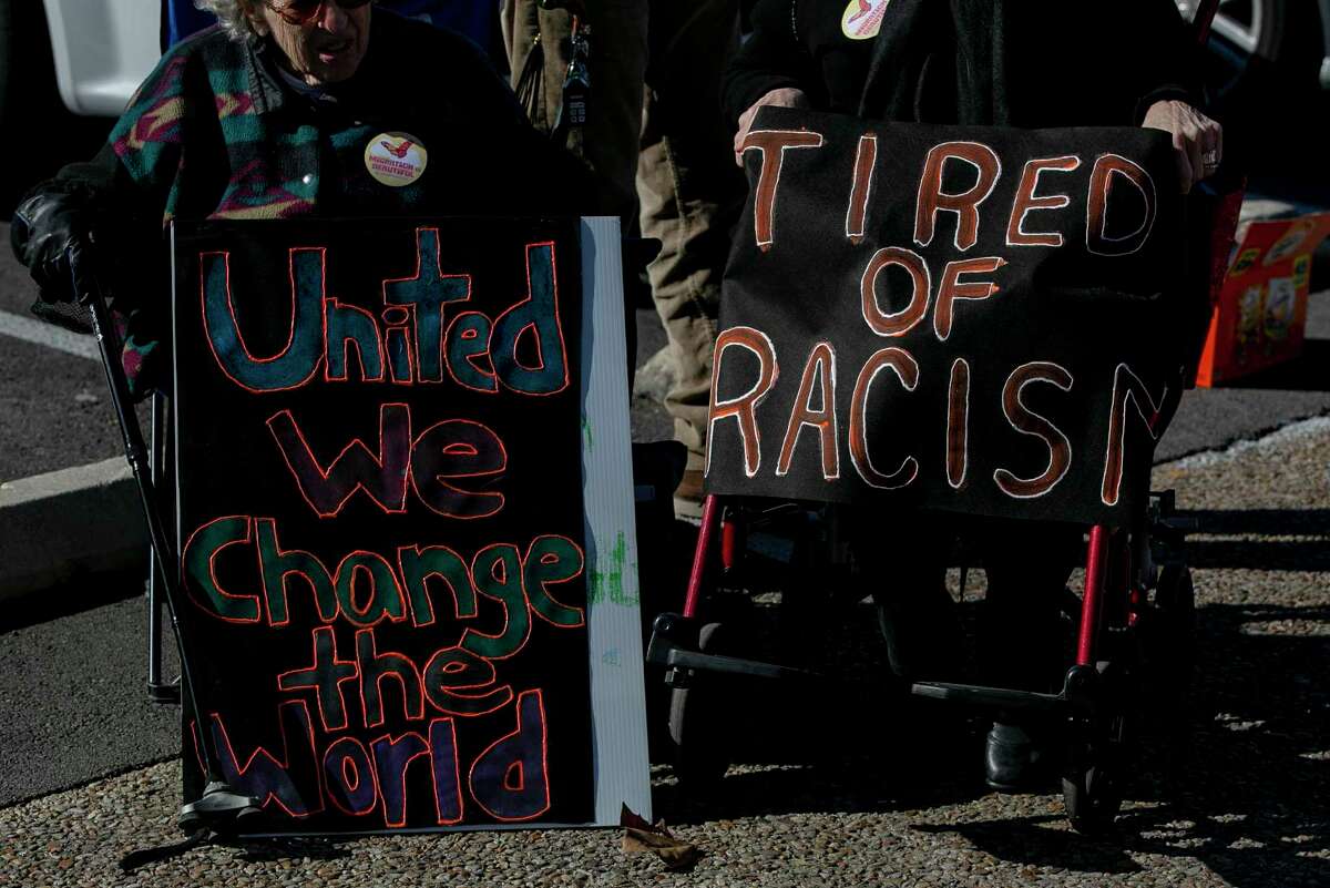 San Antonio Protesters Mark One Year Since Trump S Remain In Mexico